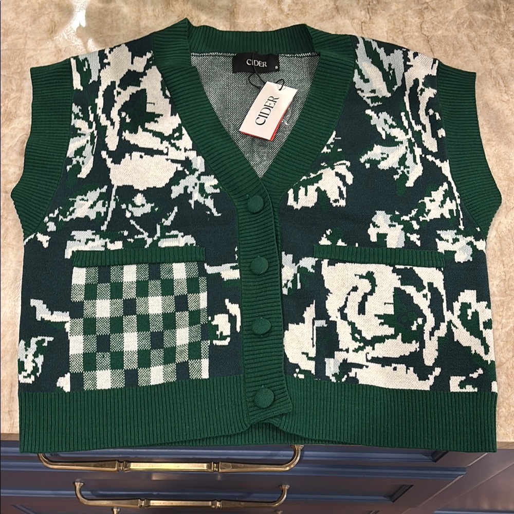 Cider Green and White Knit Vest